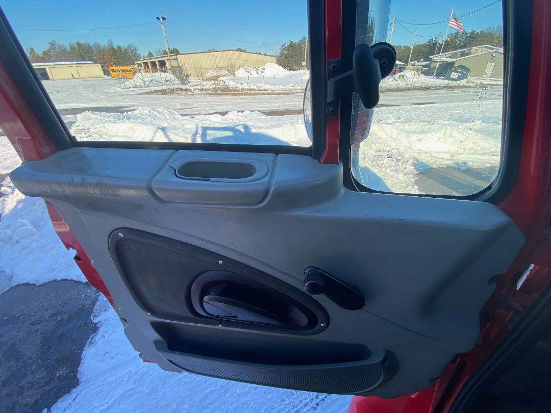 2002 INTERNATIONAL 4300 - Image 13